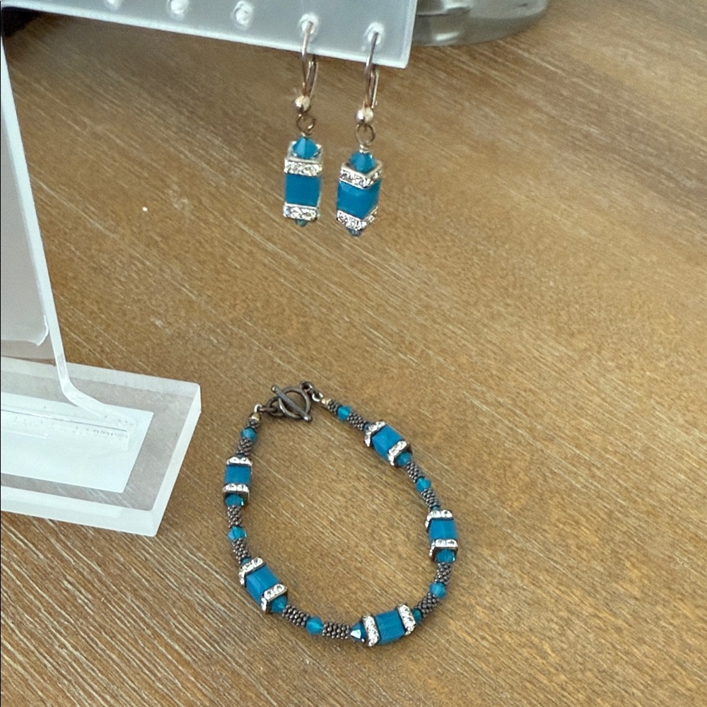 Elegant Blue and Silver Jewelry Set